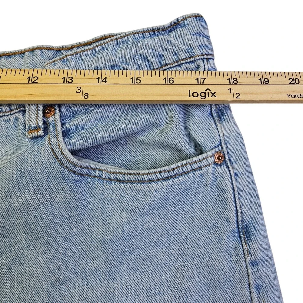 Levi Strauss 550 Relaxed Fit Light Wash Denim Jeans Mens Size 36x36 Made‎ in USA